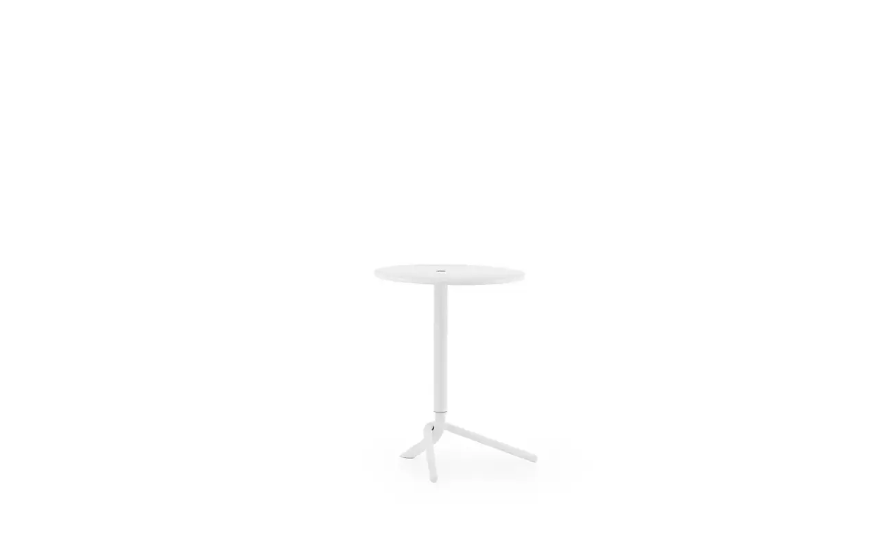 Normann Copenhagen Mesita auxiliar elevable blanca Normann Copenhagen Mesita auxiliar elevable blanca