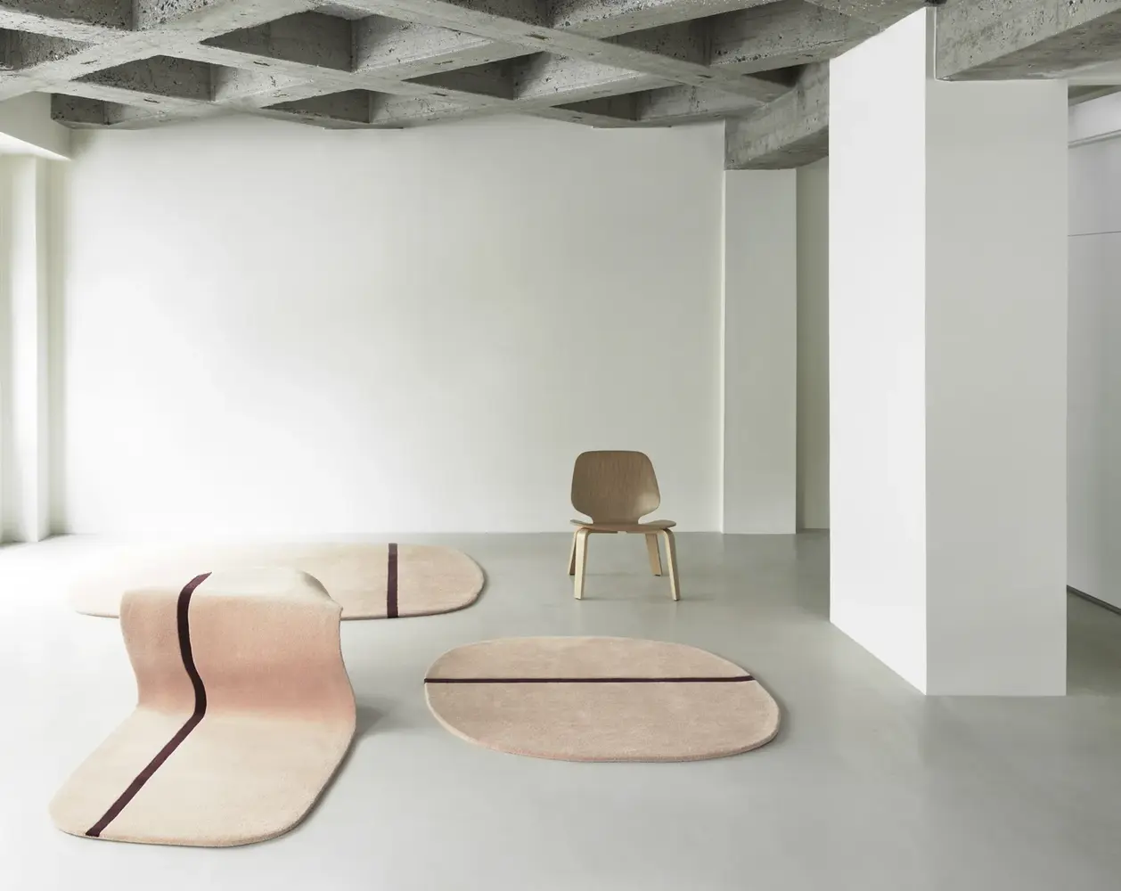 Normann Copenhagen Oona vloerkleed 140x140cm rose Normann Copenhagen Oona vloerkleed 140x140cm rose