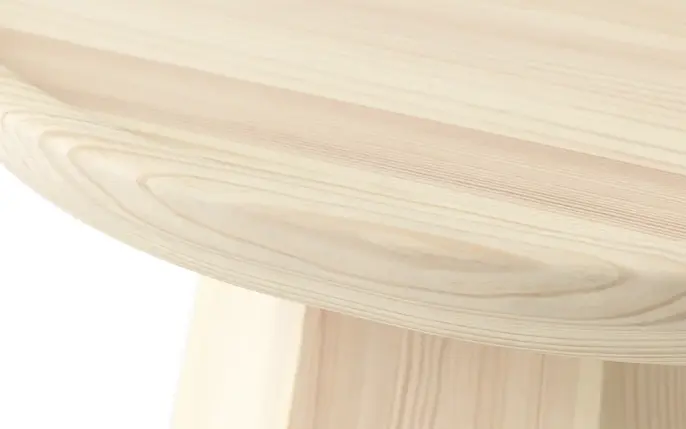 Normann Copenhagen großer Beistelltisch aus Kiefernholz Normann Copenhagen großer Beistelltisch aus Kiefernholz
