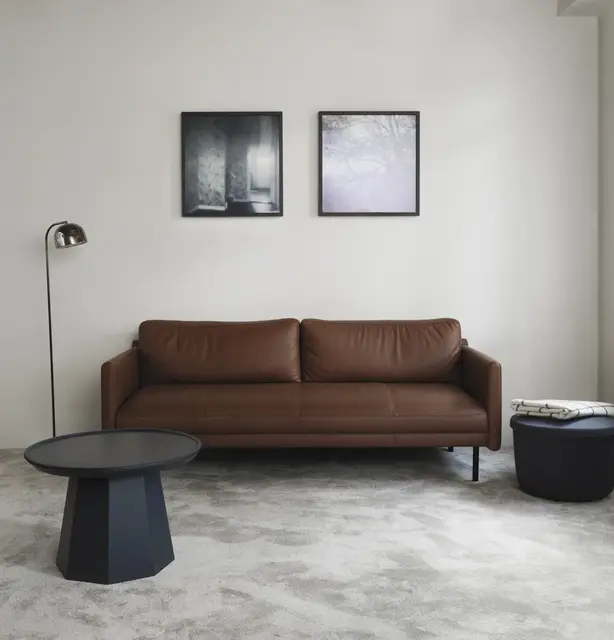 Normann Copenhagen Stort sidebord i furu, mørk blå Normann Copenhagen Stort sidebord i furu, mørk blå