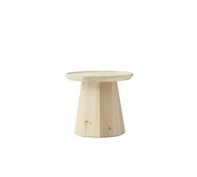 Normann Copenhagen petite table d'appoint en pin Normann Copenhagen petite table d'appoint en pin
