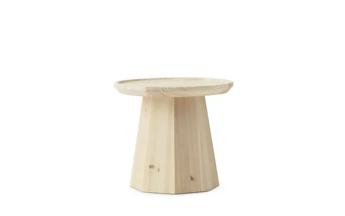 Normann Copenhagen Litet sidobord i furu