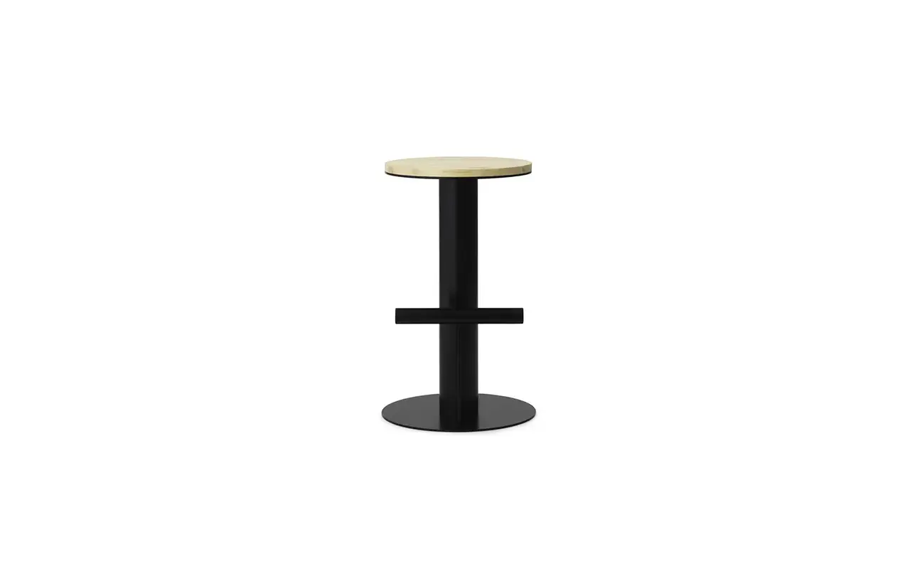 Normann Copenhagen Barhocker mit Stangenform, 65 cm, Kiefer/schwarz Normann Copenhagen Barhocker mit Stangenform, 65 cm, Kiefer/schwarz