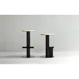 Normann Copenhagen Pole barkruk 75cm pine/black Normann Copenhagen Pole barkruk 75cm pine/black