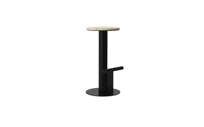 Normann Copenhagen Pole barkruk 75cm pine/black Normann Copenhagen Pole barkruk 75cm pine/black