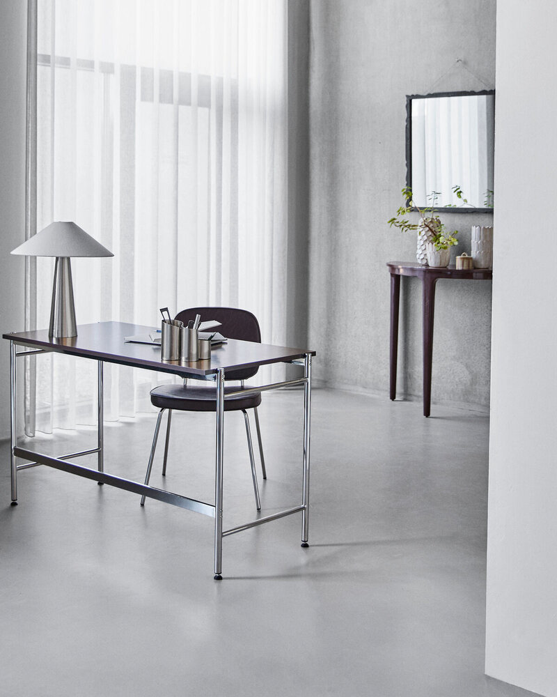 House Doctor Arph desk mulberry/chrome House Doctor Arph desk mulberry/chrome