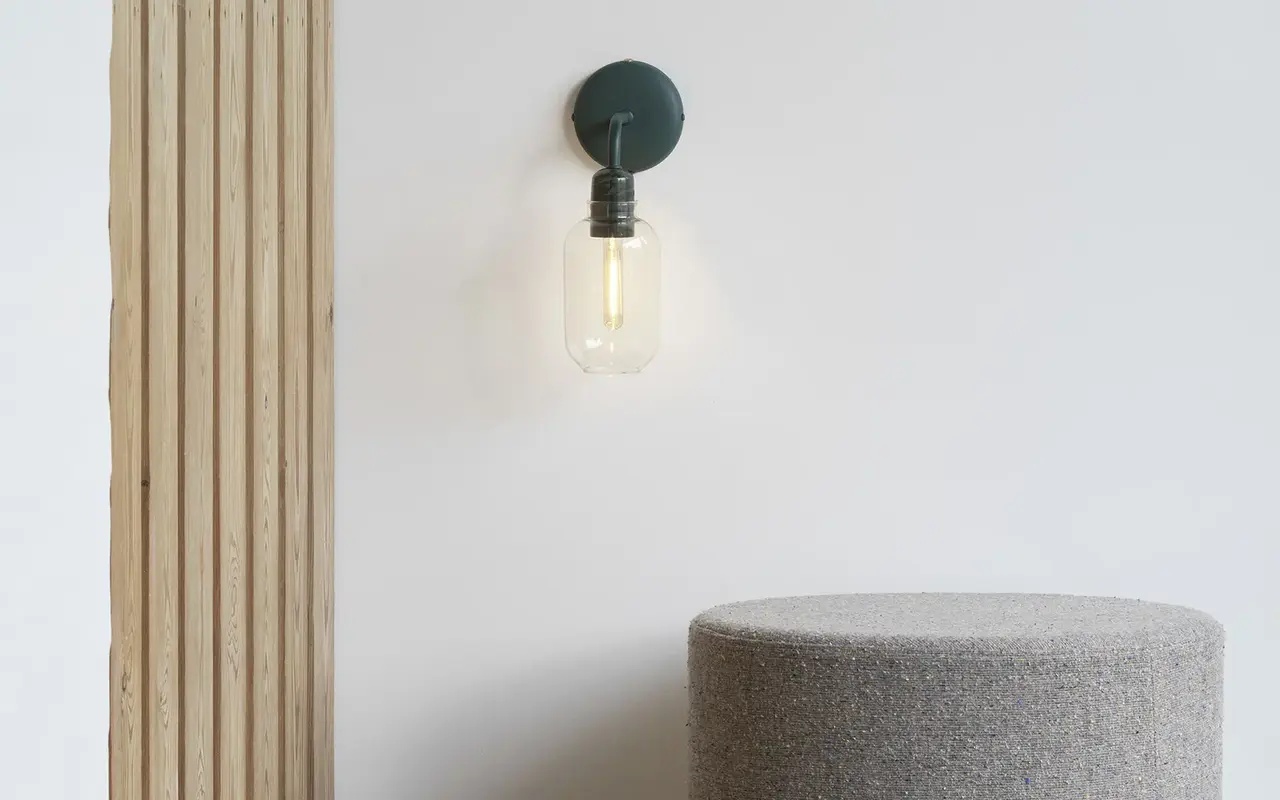 Normann Copenhagen Lampada da parete Amp oro/verde