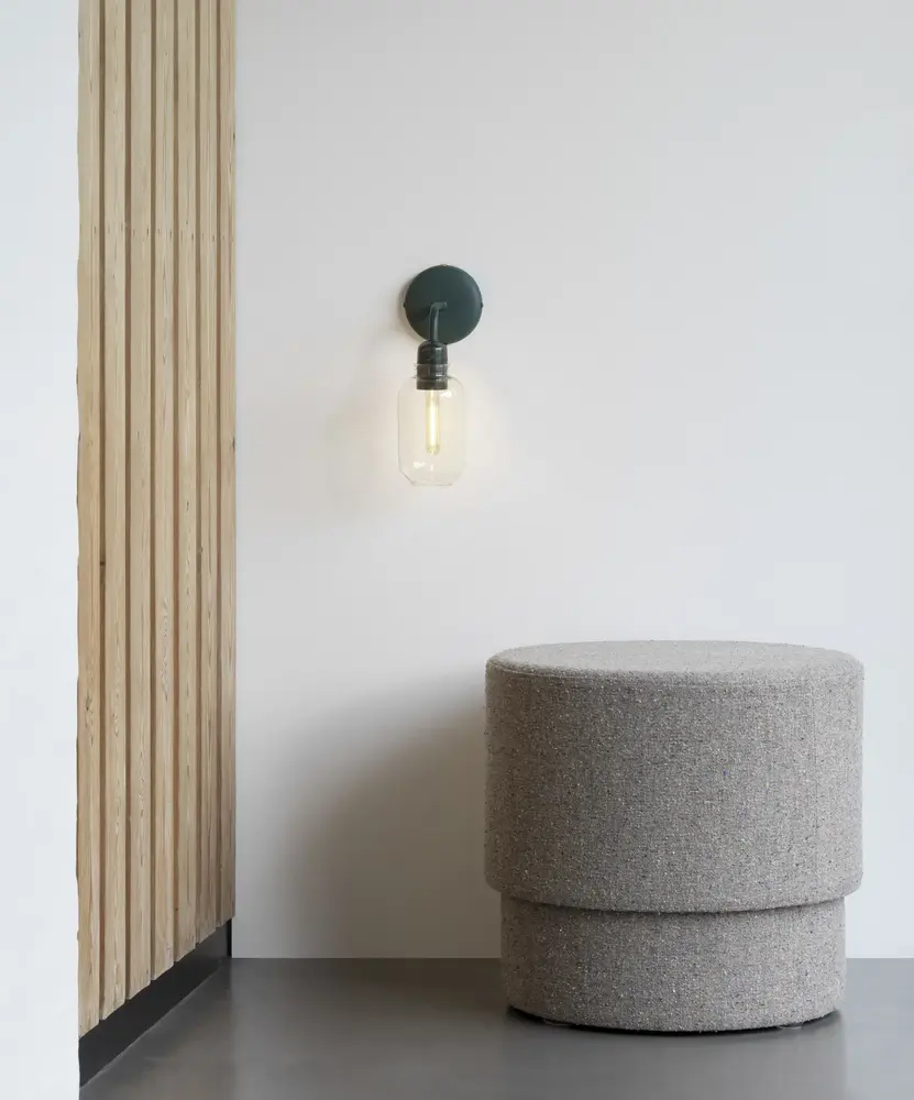 Normann Copenhagen Lámpara de pared Amp color oro/verde