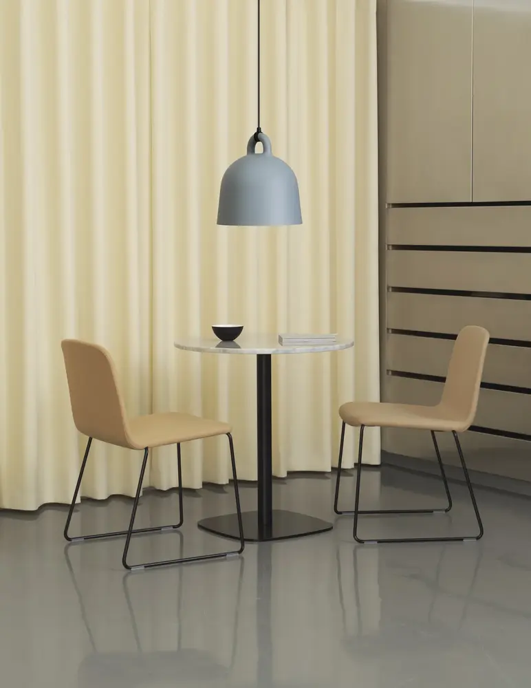 Normann Copenhagen Pendellampa Bell mellangrå