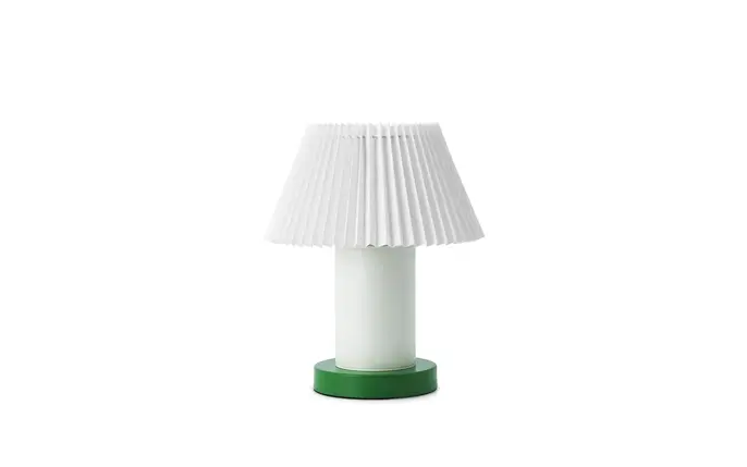Normann Copenhagen Lampada da tavolo Cellu, luce verde Normann Copenhagen Lampada da tavolo Cellu, luce verde