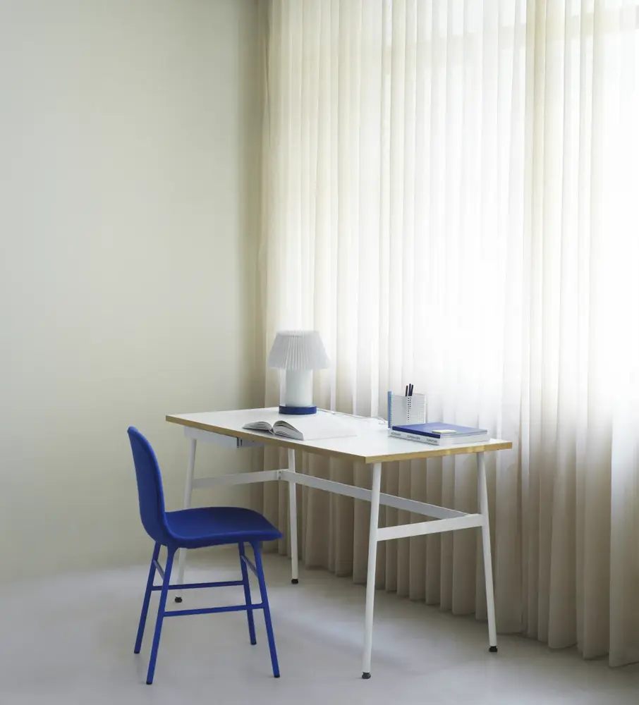 Normann Copenhagen Cellu tafellamp light blue Normann Copenhagen Cellu tafellamp light blue