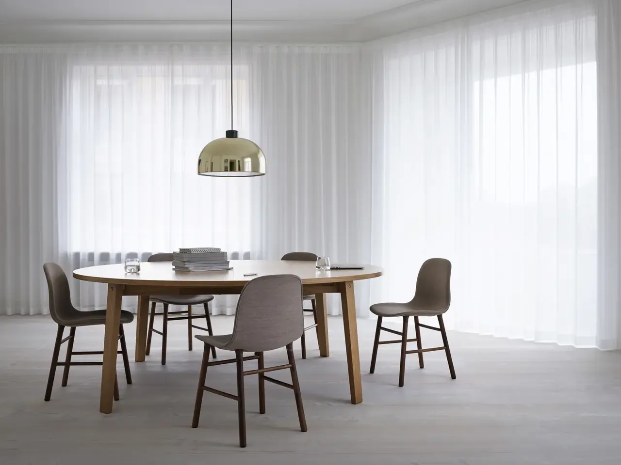 Normann Copenhagen Grant hanglamp Ø45cm brass Normann Copenhagen Grant hanglamp Ø45cm brass