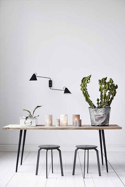 House Doctor Club wandlamp zwart metaal messing verstelbaar House Doctor Club wandlamp zwart metaal messing verstelbaar