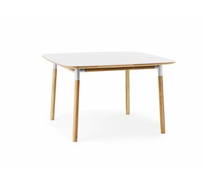 Normann Copenhagen Form tafel eiken wit