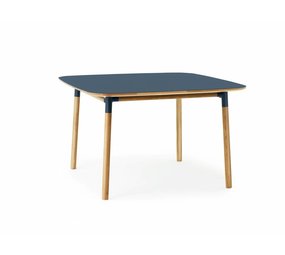 Normann Copenhagen Form tafel eiken blauw Normann Copenhagen Form tafel eiken blauw