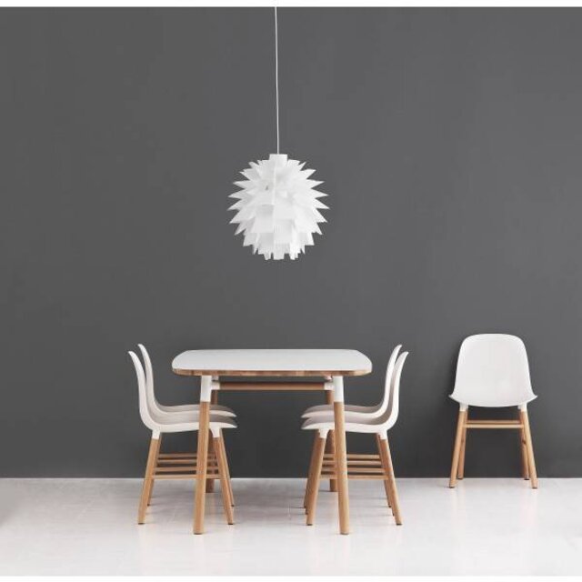 Normann Copenhagen Form tafel eiken wit