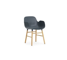 Normann Copenhagen Form Armchair stoel eiken blauw Normann Copenhagen Form Armchair stoel eiken blauw