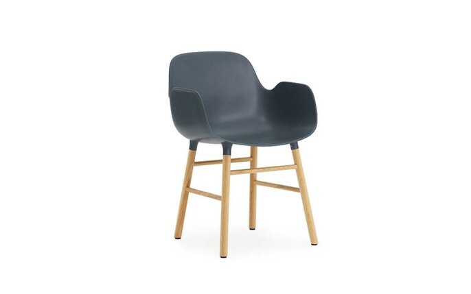 Normann Copenhagen Form Armchair stoel eiken blauw