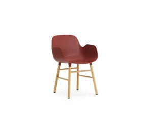 Normann Copenhagen Form Armchair stoel eiken rood Normann Copenhagen Form Armchair stoel eiken rood