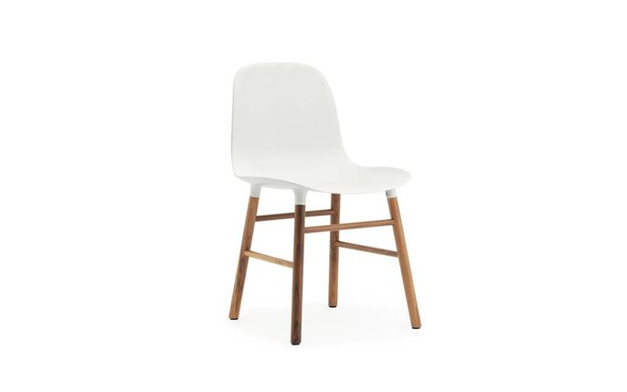 Normann Copenhagen Forma de silla de nogal blanco Silla