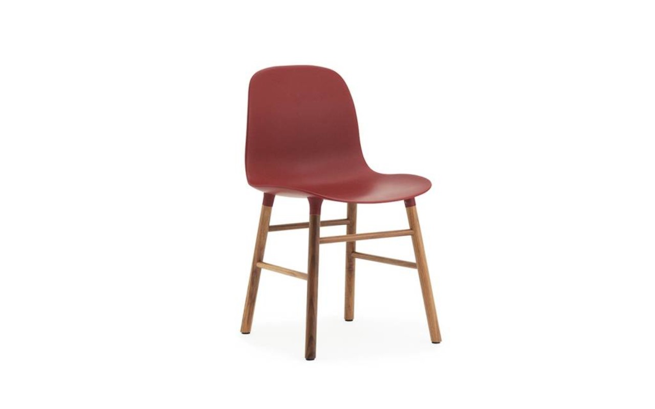 Normann Copenhagen Bilden Stuhl Stuhl Nussbaum rot Normann Copenhagen Bilden Stuhl Stuhl Nussbaum rot