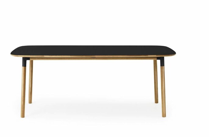 Normann Copenhagen Formtisch Eiche schwarz