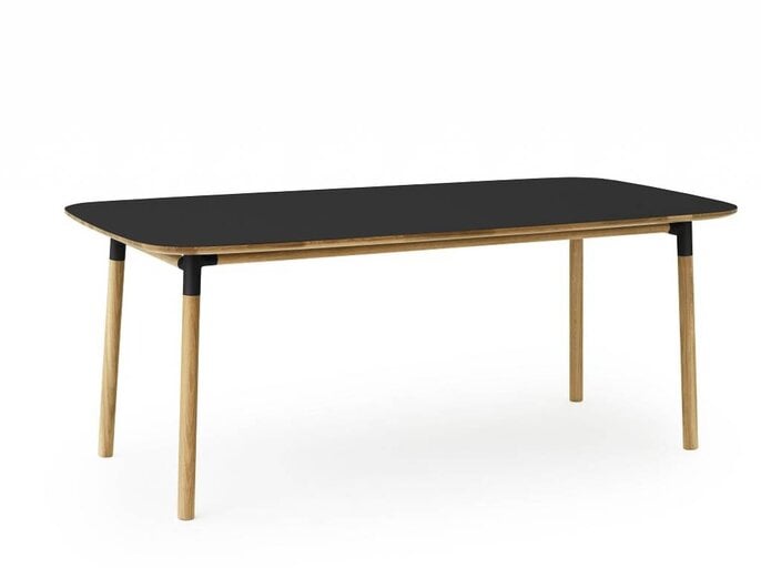 Normann Copenhagen Forma negro mesa de roble