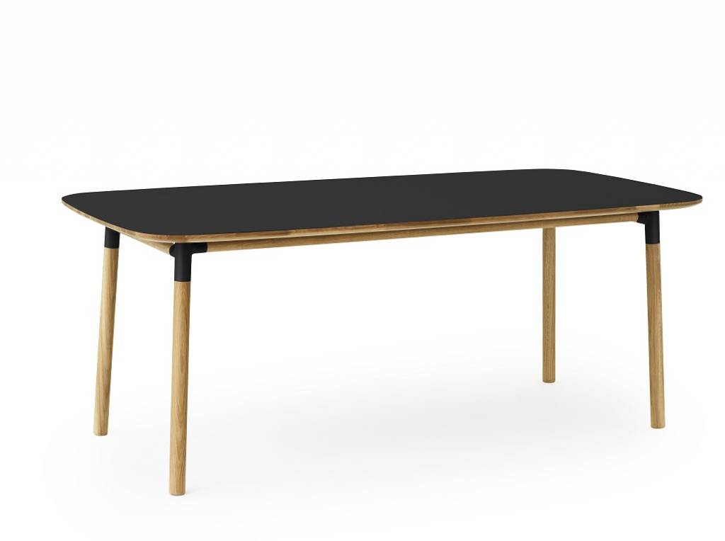 Normann Copenhagen Formulaire de table chêne noir