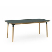 Normann Copenhagen Formulaire de table de chêne vert Normann Copenhagen Formulaire de table de chêne vert