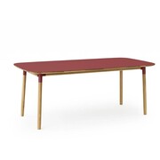 Normann Copenhagen Formar mesa de roble rojo