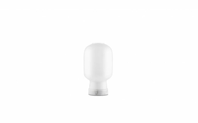 Normann Copenhagen AMP bordlampe hvid