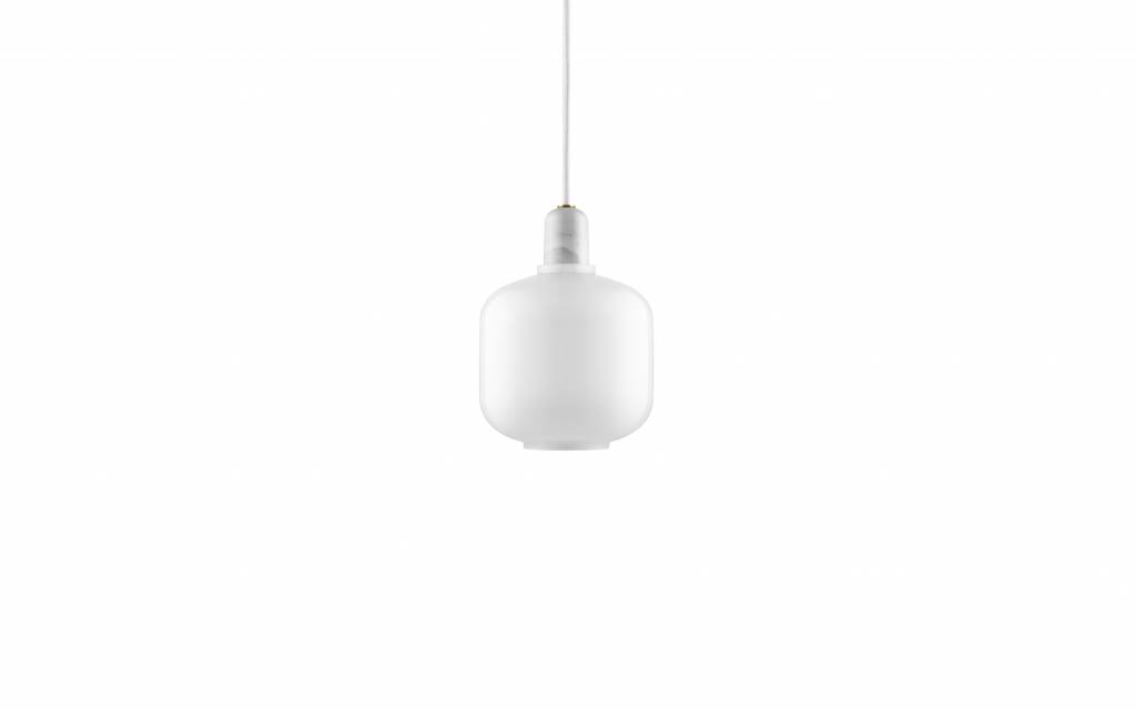 Normann Copenhagen AMP Kleine Pendelleuchte weiß