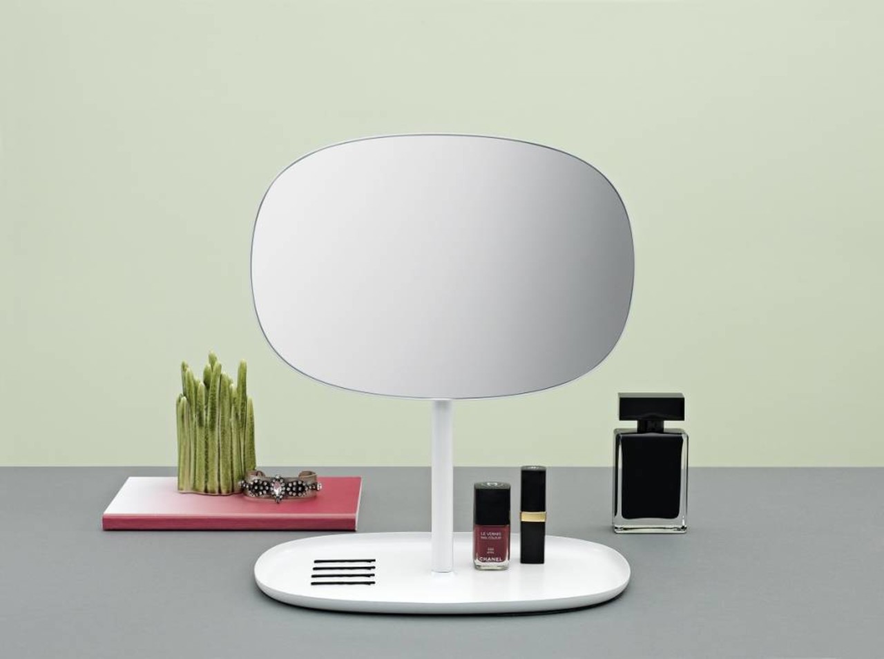 Normann Copenhagen Flip spiegel wit Normann Copenhagen Flip spiegel wit