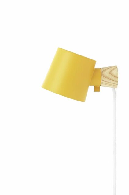 Normann Copenhagen Rise væglampe gul