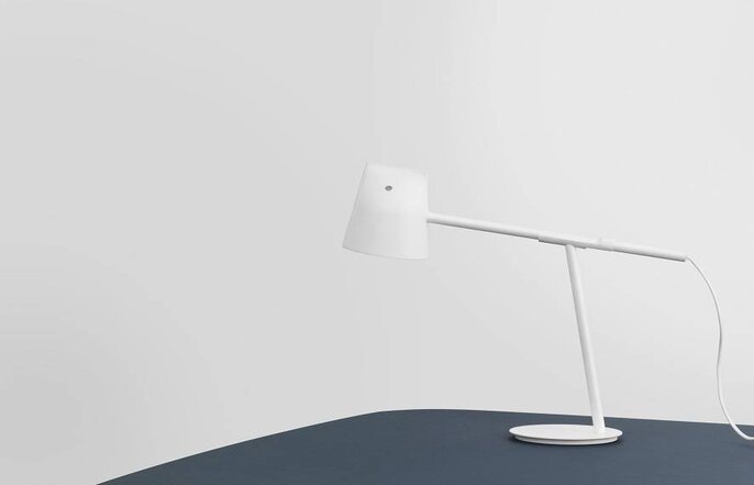 Normann Copenhagen Momento bordlampe hvit