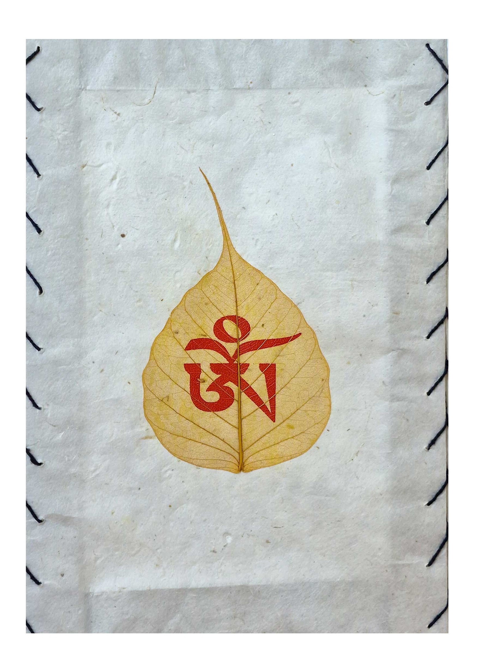 Paralume in carta Lokta con OM e foglie di Bodhi