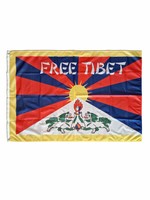 Bandiera nazionale tibetana con lo slogan "FREE TIBET"