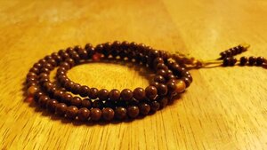 Perline di preghiera tibetane: Una panoramica su significato, origine, storia, significato, simbolismo, uso e benefici Perline di preghiera tibetane: Una panoramica su significato, origine, storia, significato, simbolismo, uso e benefici