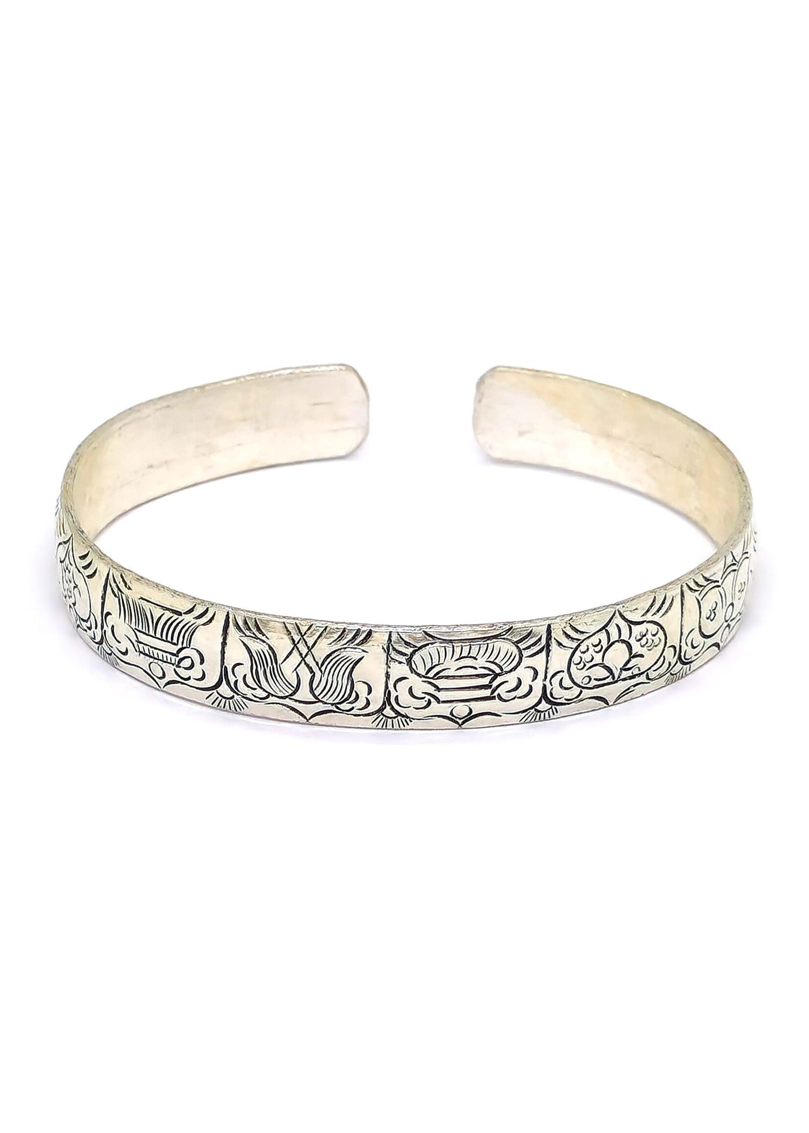 Tibetan Bangle 8 Auspicious Signs