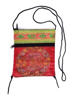 Petit sac à bandoulière tibétain en brocart de soie avec mandala, rouge