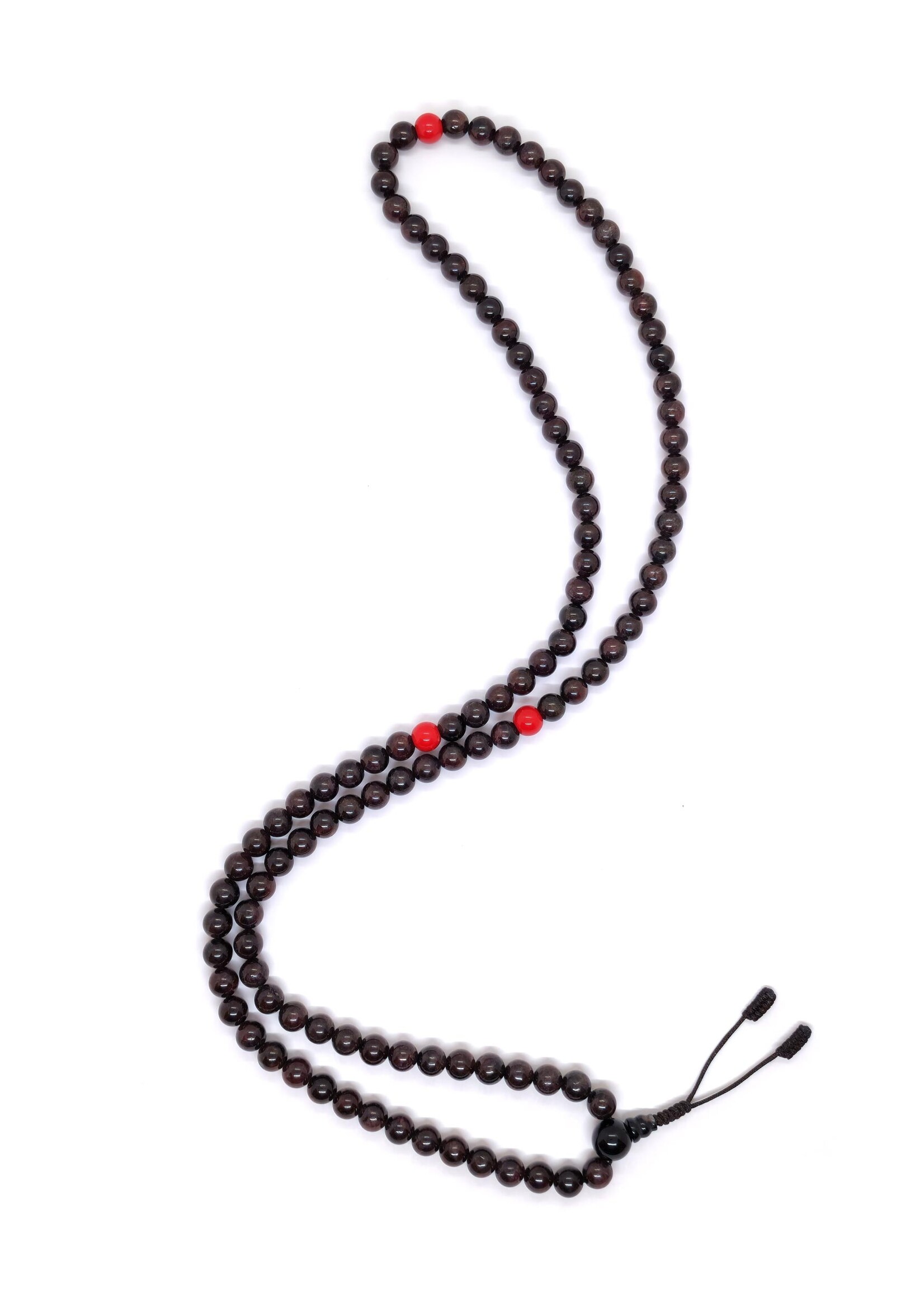 Perles de prière tibétaines artisanales avec grenat et corail rouge