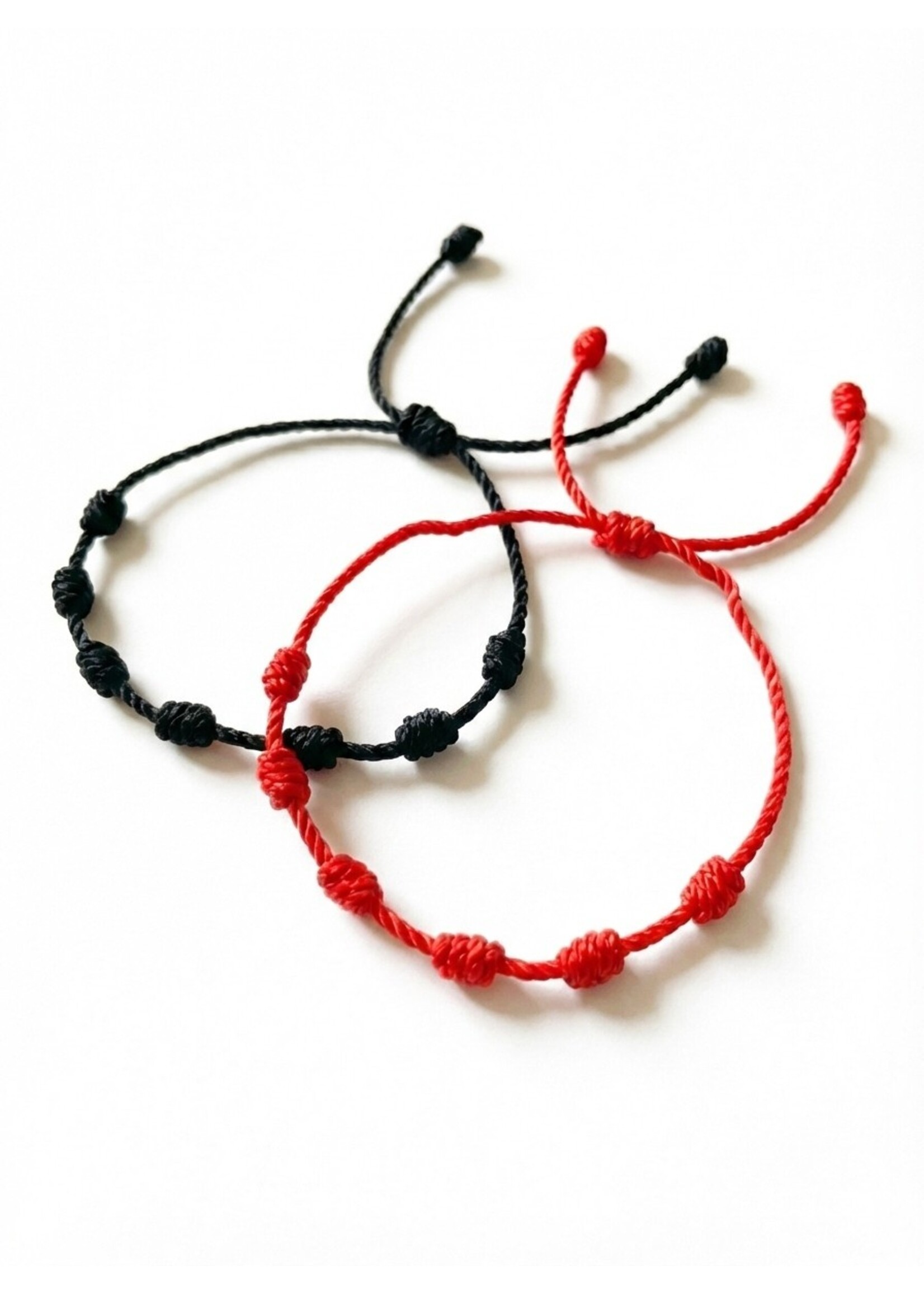 Bracciale portafortuna tibetano con 7 nodi intrecciato a mano