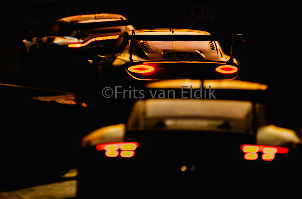 Inside the Archives Bathurst 12 hour 2020 - silhouettes at dawn