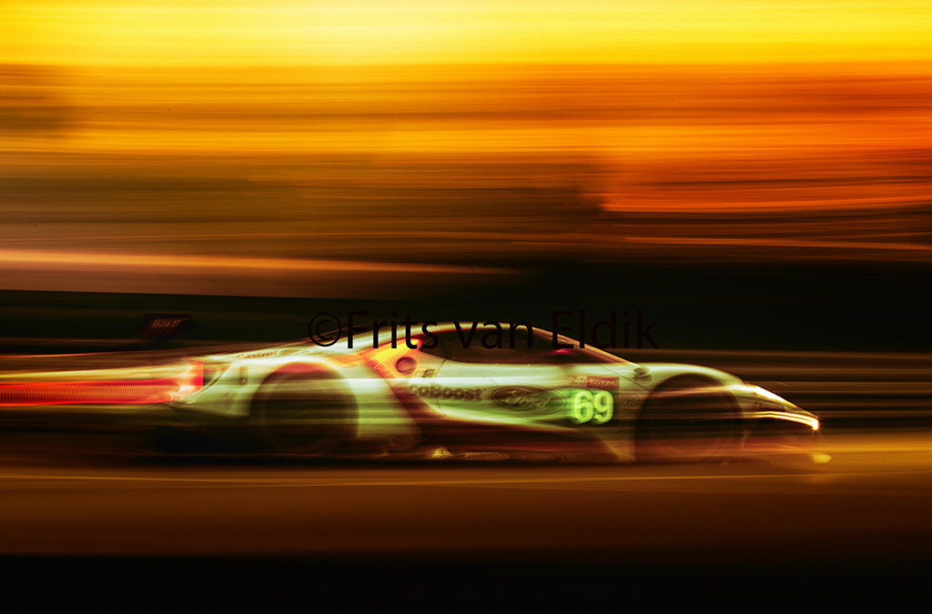 Inside the Archives WEC Le Mans 2019 - FORD GT no 69 - blurred Artist impression