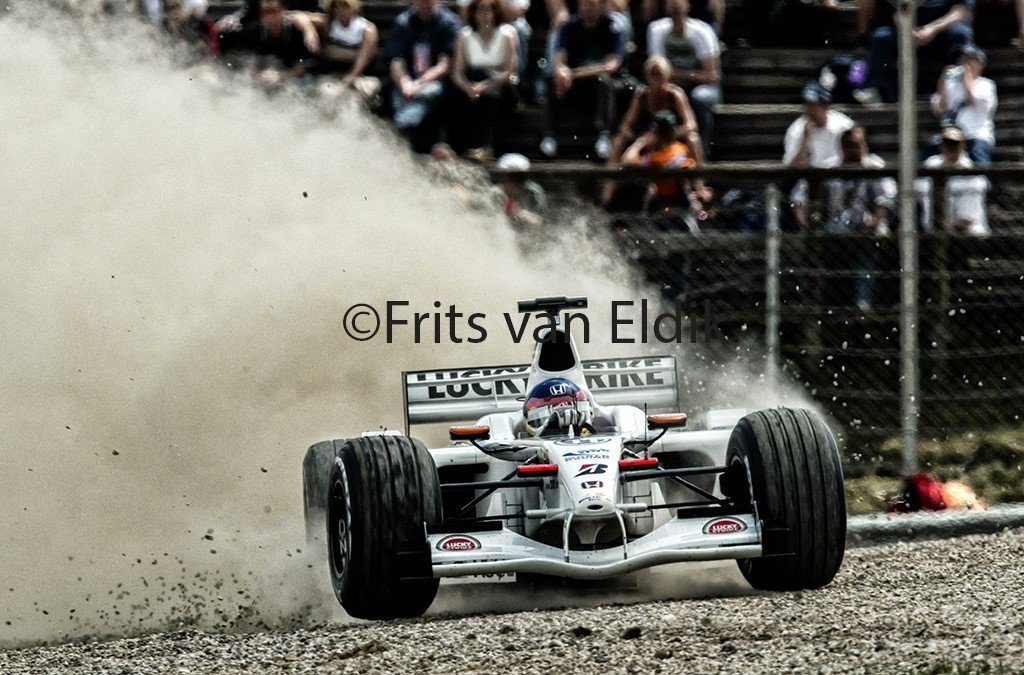 Inside the Archives F1 LEGENDS - 2002 BAR  - GP Austria - Villeneuve - Off track in style