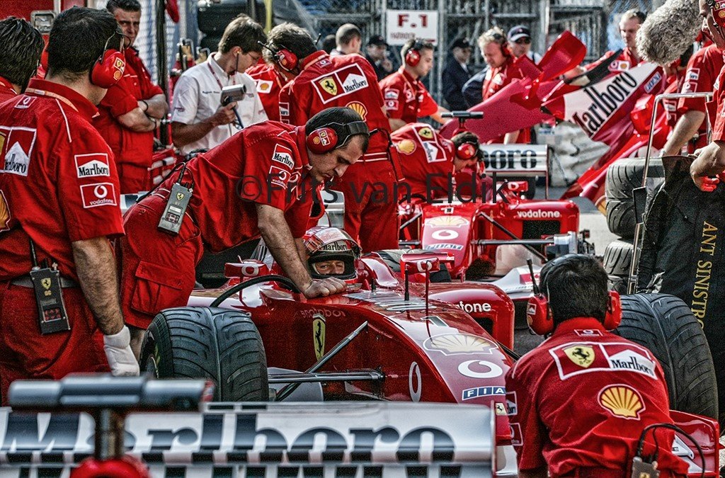 Inside the Archives F1 LEGENDS - 2002 Ferrari  - GP Monaco - Michael Schumacher - Pitstop Chaos