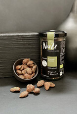 NuZz Almonds combined with Rosemary, Thyme and Maple Syrup