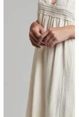 BY ELLE ET MOI CRÈME KLEED MET FIJNE BANDJES