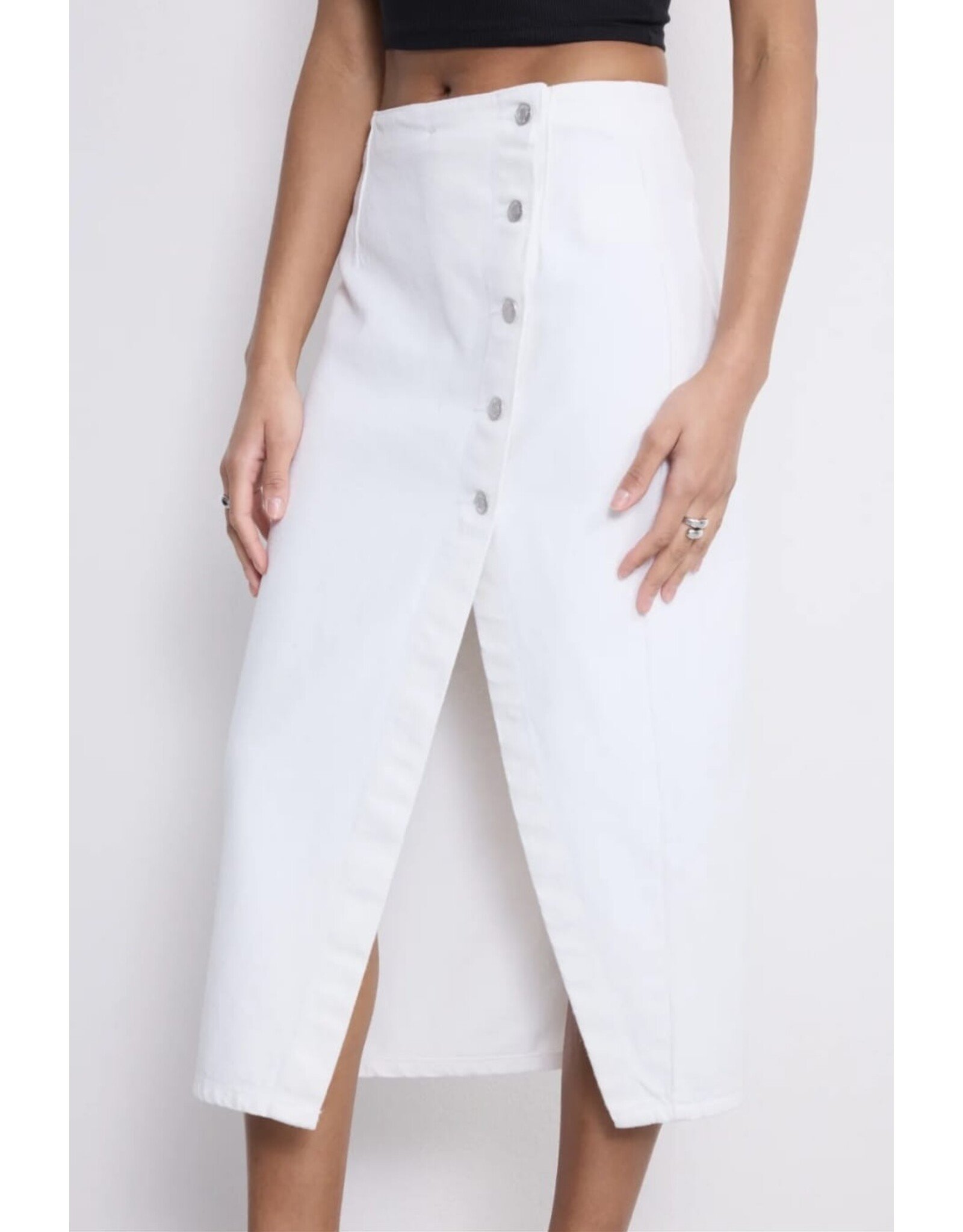 BY ELLE ET MOI DENIM ROK MET SPLIT EN KNOPSLUITING