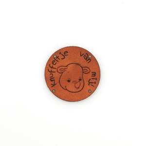 Leren label Neushoorn 'Knuffeltje van mij' rond 35mm Chestnut - 2 stuks